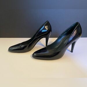 Donald J Pliner pumps